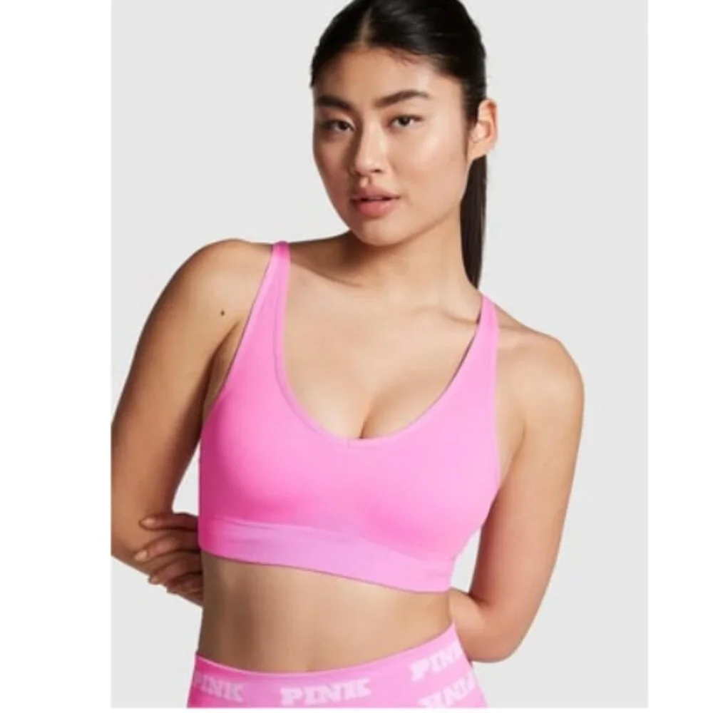 PINK Victoria's Secret Active Seamless Air Sports Bra In Pink Size Medium NWT - Picture 1 of 6